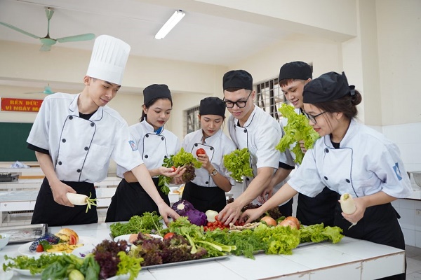 Hcct-ncbmartlg8-2022a3